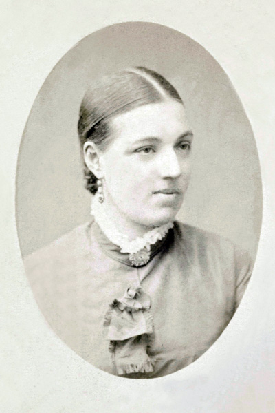 Louisa Pitman (b 1857)<br/>ca.1890's)