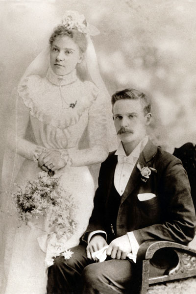 Richard Pitman and Alice Keir<br/>Wedding Day - Yarrawonga<br />1900