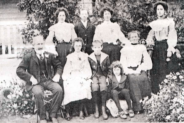 fam_1905ed.jpg